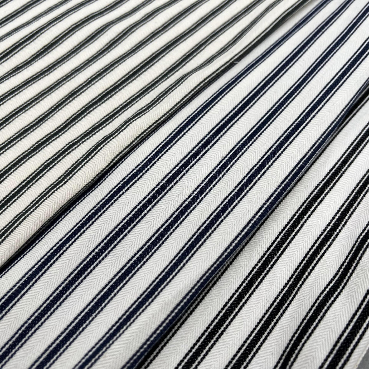 Camicia a righe a maniche lunghe