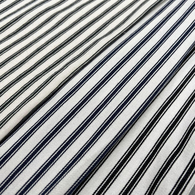 Camicia a righe a maniche lunghe